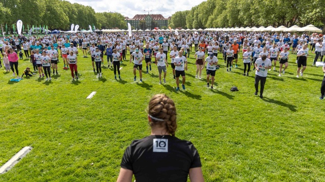 Fot. Robert Stachnik [Radio Szczecin] Sztafety biegają po Jasnych Błoniach i Parku Kasprowicza [WIDEO, ZDJĘCIA]