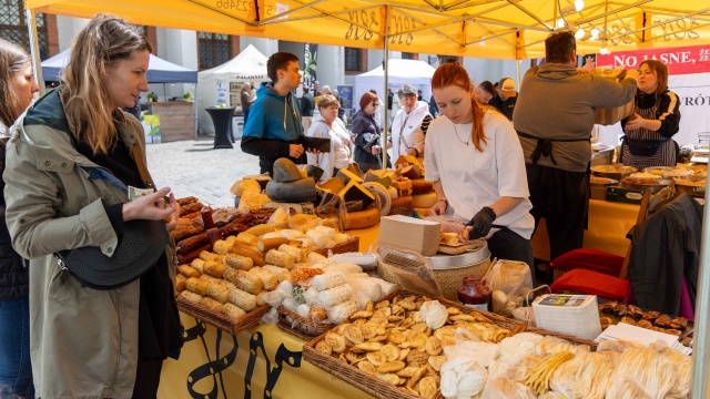 Fot. Robert Stachnik [Radio Szczecin] Zachodniopomorskie wina na Zamku. Trwa coroczny festiwal [WIDEO, ZDJĘCIA]