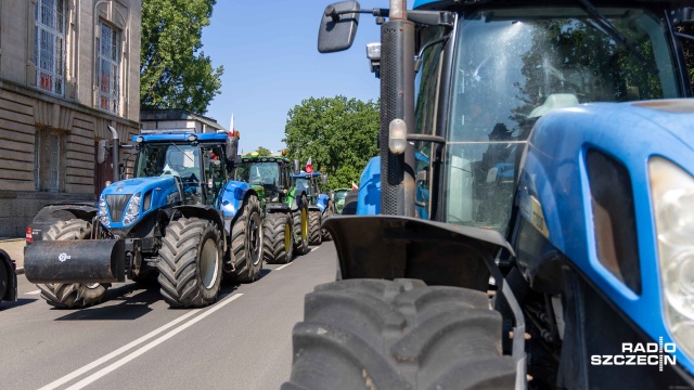 Fot. Robert Stachnik [Radio Szczecin] Protest rolników zakończony. "Przepraszamy mieszkańców, ale co mamy innego zrobić? [ZDJĘCIA]