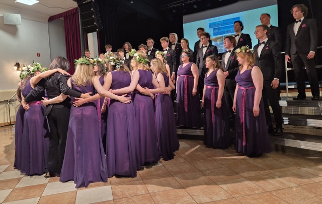 Chór Uniwersytetu Warszawskiego pod dyrekcją Iriny Bogdanovich. Fot. Dorota Zamolska [Radio Szczecin] Chór Akademicki UW zamknął przesłuchania konkursowe Międzynarodowego Festiwalu im. prof. Jana Szyrockiego [ZDJĘCIA]