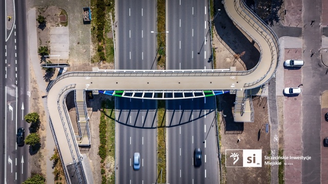 Fot. Szczecińskie Inwestycje Miejskie Kładka w barwach Floating Garden ukończona [ZDJĘCIA]