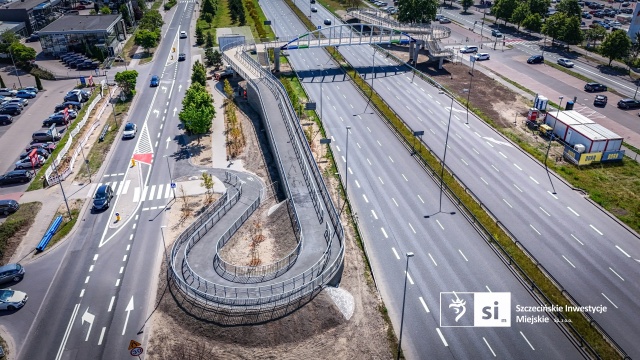 Fot. Szczecińskie Inwestycje Miejskie Kładka w barwach Floating Garden ukończona [ZDJĘCIA]