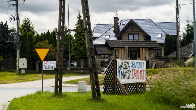 Fot. Wojciech Ochrymiuk [Radio Szczecin] Zachodnia Obwodnica Szczecina. Protesty w Będargowie [WIDEO, ZDJĘCIA]