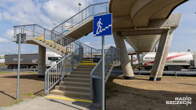 Fot. Robert Stachnik [Radio Szczecin] Kładka nad ulicą Struga oficjalnie otwarta [WIDEO, ZDJĘCIA]