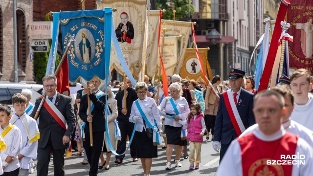 Procesja Bożego Ciała w Szczecinie. Fot. Robert Stachnik [Radio Szczecin] Procesja Bożego Ciała w Szczecinie [ZDJĘCIA]