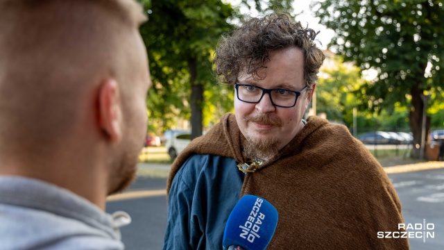 Fot. Robert Stachnik [Radio Szczecin] "Ścieżką ognia" przez Szczecin. Gra miejska przed Nocą Kupały [ZDJĘCIA]