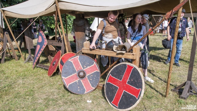 Fot. Kamila Kozioł [Radio Szczecin] Żywy ogień i oczyszczenie podczas celebracji Nocy Kupały [WIDEO, ZDJĘCIA]