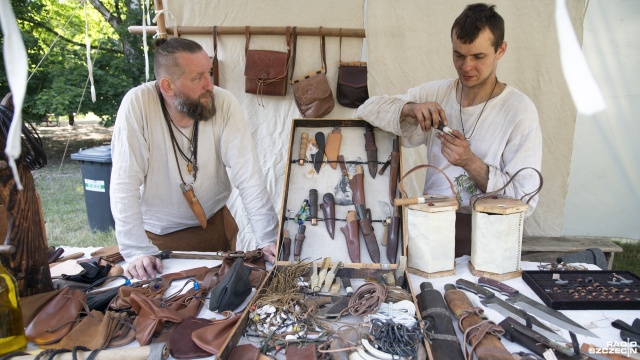 Fot. Kamila Kozioł [Radio Szczecin] Żywy ogień i oczyszczenie podczas celebracji Nocy Kupały [WIDEO, ZDJĘCIA]