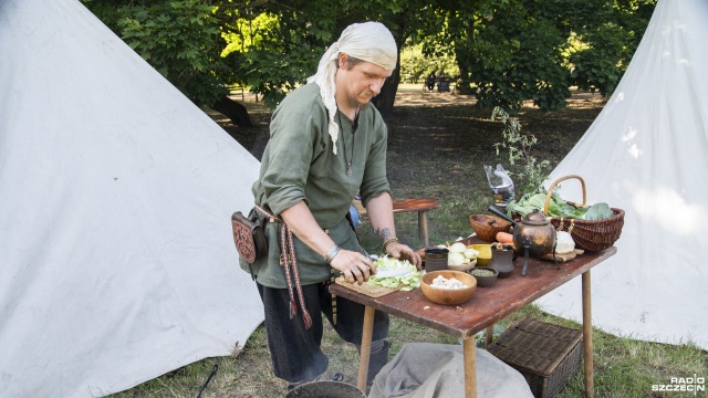 Fot. Kamila Kozioł [Radio Szczecin] Żywy ogień i oczyszczenie podczas celebracji Nocy Kupały [WIDEO, ZDJĘCIA]