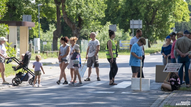 Fot. Kamila Kozioł [Radio Szczecin] Mieszkańcy Klinisk Wielkich protestowali [WIDEO, ZDJĘCIA]
