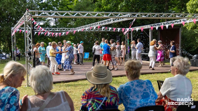 Fot. Robert Stachnik [Radio Szczecin] Potańcówka na Różańce. "Człowiek energii dostaje od razu" [WIDEO, ZDJĘCIA]