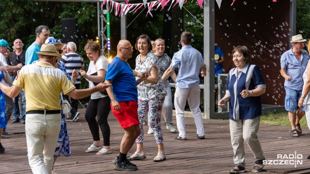 Fot. Robert Stachnik [Radio Szczecin] Potańcówka na Różańce. "Człowiek energii dostaje od razu" [WIDEO, ZDJĘCIA]