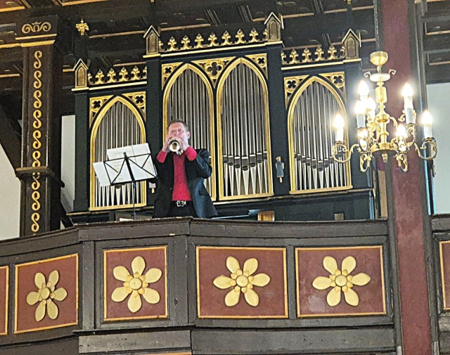 Roman Gryń – trębacz. Fot. Dorota Zamolska [Radio Szczecin] Wolińskie organy Grüneberga zabrzmiały (po remoncie) na międzynarodowym festiwalu [ZDJĘCIA]