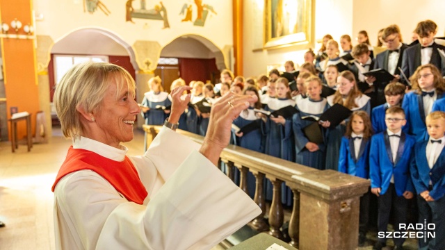 Elke Lindemann – naczelna kantor katedry w Brunszwiku i dyrygentka chóru świątyni. Fot. Robert Stachnik [Radio Szczecin] Chór katedry w Brunszwiku i szczecińskie "Słowiki" zainaugurowały Festiwal "Muzyczne przyjaźnie" [WIDEO, ZDJĘCIA]