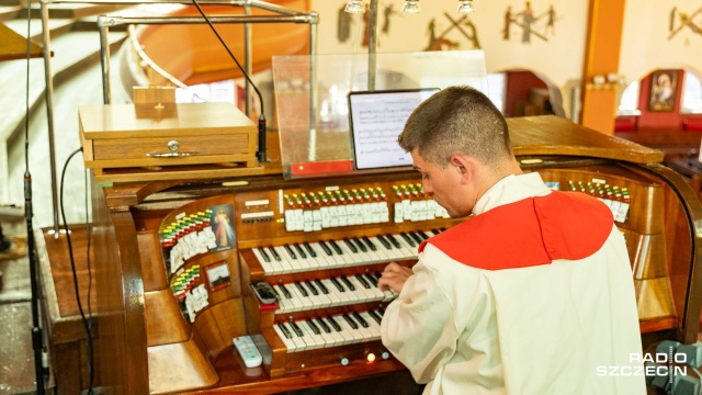 Robin Hlinka – kantor, organista i dyrygent katedry w Brunszwiku. Fot. Robert Stachnik [Radio Szczecin] Chór katedry w Brunszwiku i szczecińskie "Słowiki" zainaugurowały Festiwal "Muzyczne przyjaźnie" [WIDEO, ZDJĘCIA]