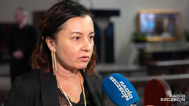 Katarzyna Ganczarska – dyrygentka, organistka. Fot. Robert Stachnik [Radio Szczecin] Wzruszający koncert dedykowany ofiarom wojen [WIDEO, ZDJĘCIA]