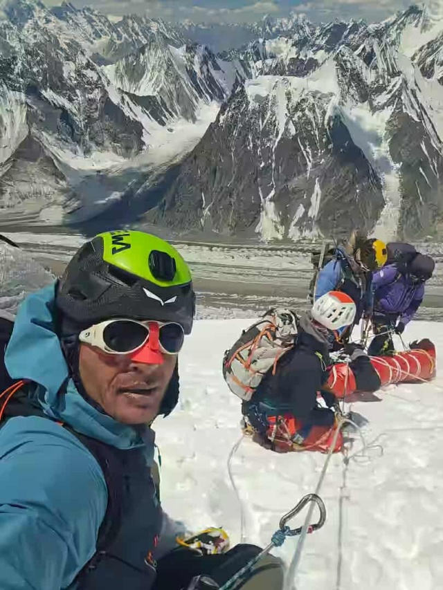 Trwa akcja ratunkowa na Broad Peak. Fot. Jarek Szczeciński himalaista poszkodowany na Broad Peak. Trwa akcja ratunkowa