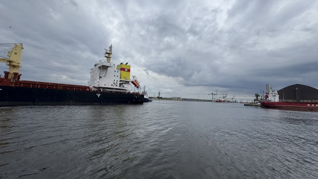 Fot. Zarząd Morskich Portów Szczecin i Świnoujście Nowe nabrzeża, pogłębiony tor podejściowy - kanał dębicki zmodernizowany [ZDJĘCIA]