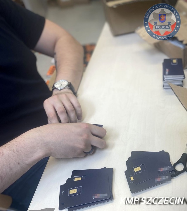 Fot. KMP Szczecin Policja zabezpieczyła tysiące nielegalnych kart SIM