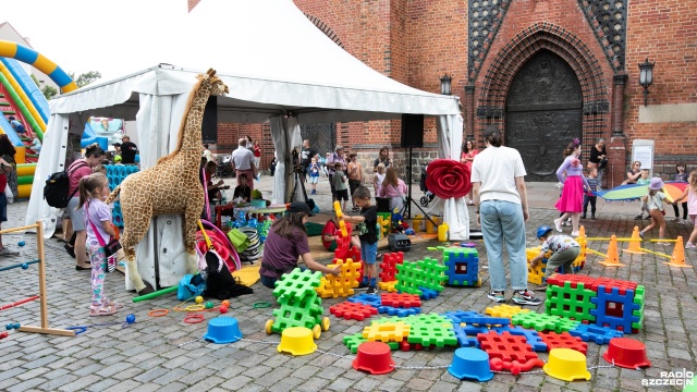 Fot. Weronika Łyczywek [Radio Szczecin] Jarmark Jakubowy: wypiekane na miejscu rogaliki, kapcie czy serki górskie [ZDJĘCIA]