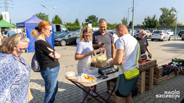 Fot. Robert Stachnik [Radio Szczecin] Bazar na Bronowickiej kusi zdrowiem i ekologią [WIDEO, ZDJĘCIA]