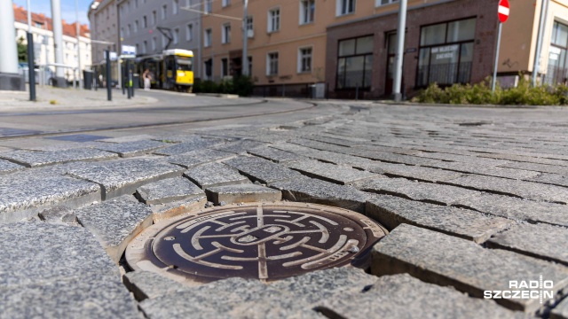 Fot. Robert Stachnik [Radio Szczecin] Naprawa na Niebuszewie musi poczekać. Mieszkańcy poirytowani [WIDEO, ZDJĘCIA]