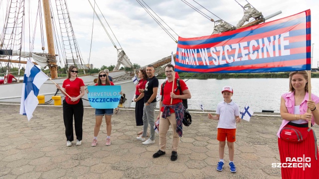 Fot. Robert Stachnik [Radio Szczecin] Pierwszy żaglowiec wpłynął do Szczecina. Od piątku świętowanie [ZDJĘCIA]
