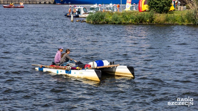 Fot. Robert Stachnik [Radio Szczecin] Katamaran DIY dotarł do Szczecina [ZDJĘCIA]