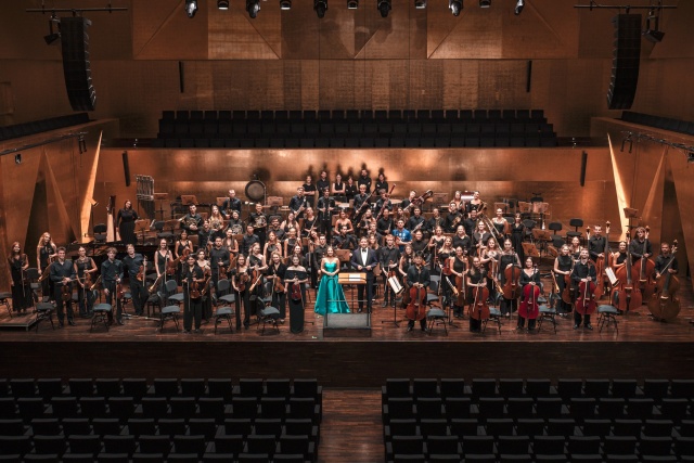 Aleksandra Świgut – pianistka z Internationał Lutosławski Youth Orchestra 2025 pod dyrekcją Przemysława Neumanna. Fot. Piotr Nykowski Aleksandra Świgut i orkiestra ILYO zagrają w słynnym Gewandhausie [ZDJĘCIA]
