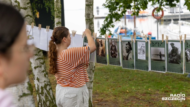Fot. Robert Stachnik [Radio Szczecin] Spacer edukacyjny nad Jeziorem Dąbie. "Ptaki" Paula Robiena [WIDEO, ZDJĘCIA]