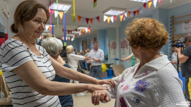 Fot. Maciej Papke [Radio Szczecin] Ci seniorzy wiedzą, jak obronić się w ciemnej uliczce [WIDEO, ZDJĘCIA]