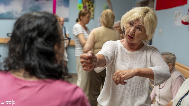 Fot. Maciej Papke [Radio Szczecin] Ci seniorzy wiedzą, jak obronić się w ciemnej uliczce [WIDEO, ZDJĘCIA]