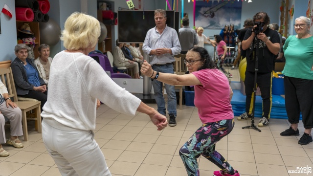 Fot. Maciej Papke [Radio Szczecin] Ci seniorzy wiedzą, jak obronić się w ciemnej uliczce [WIDEO, ZDJĘCIA]