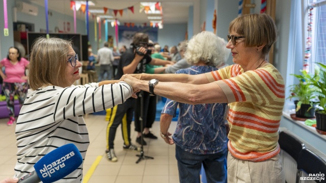 Fot. Maciej Papke [Radio Szczecin] Ci seniorzy wiedzą, jak obronić się w ciemnej uliczce [WIDEO, ZDJĘCIA]