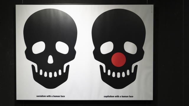 Fot. Maciej Papke [Radio Szczecin] Antytotalitarna wystawa plakatów Lexa Drewinskiego [ZDJĘCIA]