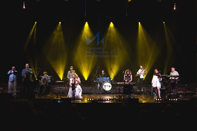Kapela ze Wsi Warszawa i Trio Bassałyki. Fot. Michał Wojtarowicz Znamy laureatów 10. Turnieju Muzyków Prawdziwych [ZDJĘCIA]