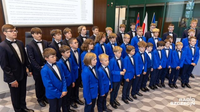 Szczeciński Chór Chłopięcy „Słowiki” pod dyrekcją Kamila Szałaty. Fot. Robert Stachnik [Radio Szczecin] Chór Chłopięcy „Słowiki” odznaczony Medalem za zasługi dla miasta Szczecina [WIDEO, ZDJĘCIA]