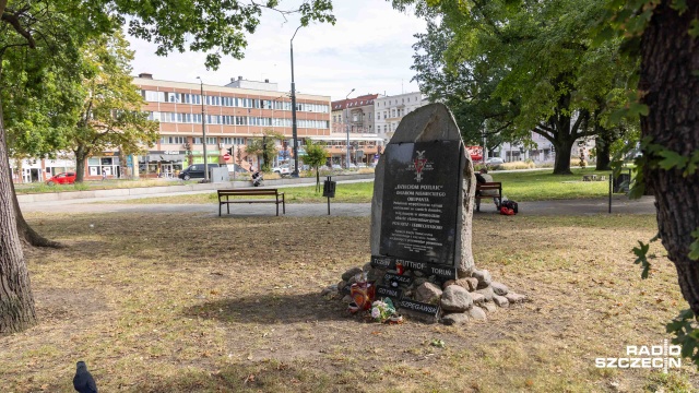 Fot. Robert Stachnik [Radio Szczecin] Pomnik z placu Zwycięstwa stanie w nowym miejscu [ZDJĘCIA]