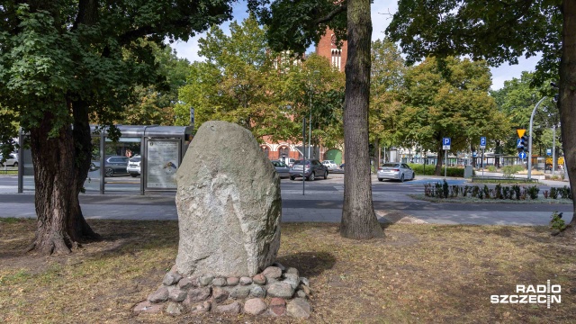 Fot. Robert Stachnik [Radio Szczecin] Pomnik z placu Zwycięstwa stanie w nowym miejscu [ZDJĘCIA]