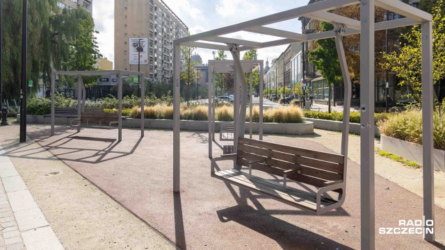 Fot. Robert Stachnik [Radio Szczecin] Nowy, ale... już uszkodzony plac zabaw w centrum Szczecina [WIDEO, ZDJĘCIA]