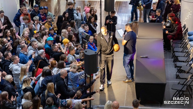 Fot. Robert Stachnik [Radio Szczecin] Wilki Morskie spotkały się z Watahą [ZDJĘCIA]