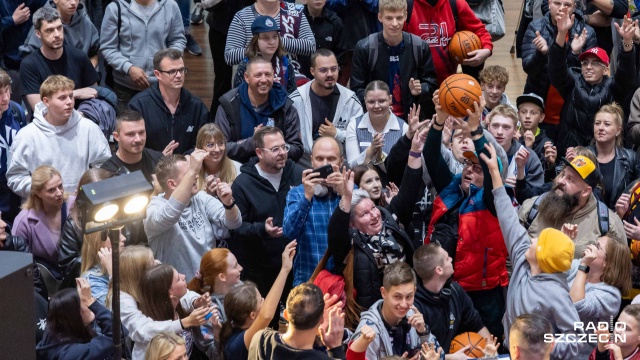 Fot. Robert Stachnik [Radio Szczecin] Wilki Morskie spotkały się z Watahą [ZDJĘCIA]