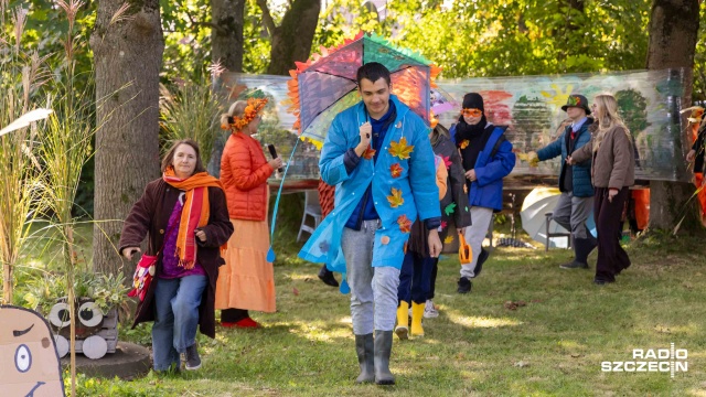Fot. Robert Stachnik [Radio Szczecin] Szczecińscy uczniowie pielęgnują tradycję obchodzenia Święta Pieczonego Ziemniaka [WIDEO, ZDJĘCIA]