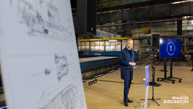 Fot. Robert Stachnik [Radio Szczecin] Ruszyła budowa stawiacza pław. Stocznia Szczecińska czekała na to 18 lat [WIDEO, ZDJĘCIA]