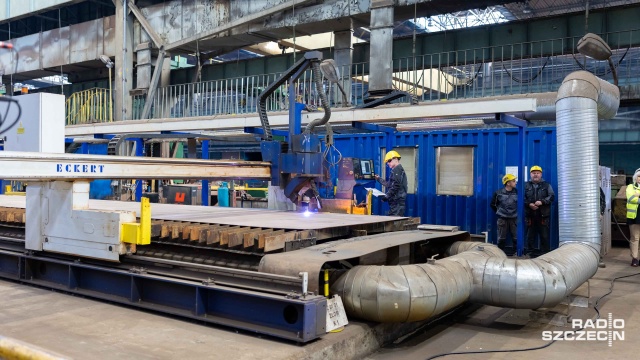 Fot. Robert Stachnik [Radio Szczecin] Ruszyła budowa stawiacza pław. Stocznia Szczecińska czekała na to 18 lat [WIDEO, ZDJĘCIA]