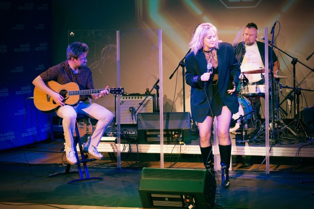 Eva Sand, fot. Piotr Rokicki I George, i piasek, i złoto w jednym… [ZDJĘCIA, WIDEO].