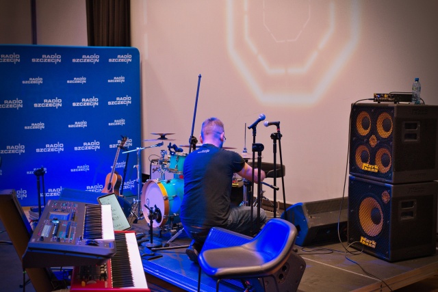 Eva Sand, fot. Piotr Rokicki I George, i piasek, i złoto w jednym… [ZDJĘCIA, WIDEO].