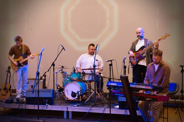 Eva Sand, fot. Piotr Rokicki I George, i piasek, i złoto w jednym… [ZDJĘCIA, WIDEO].