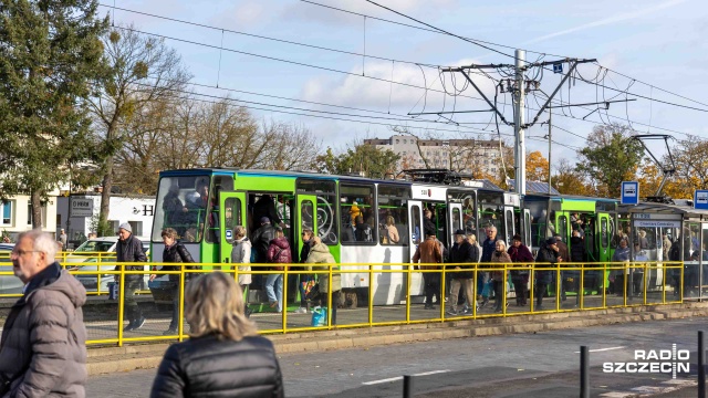 Fot. Robert Stachnik [Radio Szczecin] Część sieci handlowych udostępni parkingi w okresie Wszystkich Świętych [ZDJĘCIA]