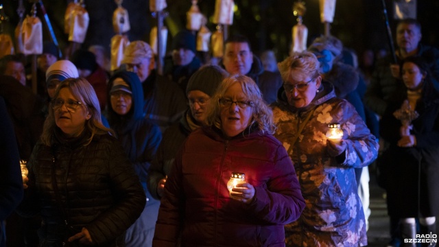 Fot. Kamila Kozioł [Radio Szczecin] Procesja ze świętymi przeszła ulicami Szczecina [ZDJĘCIA]
